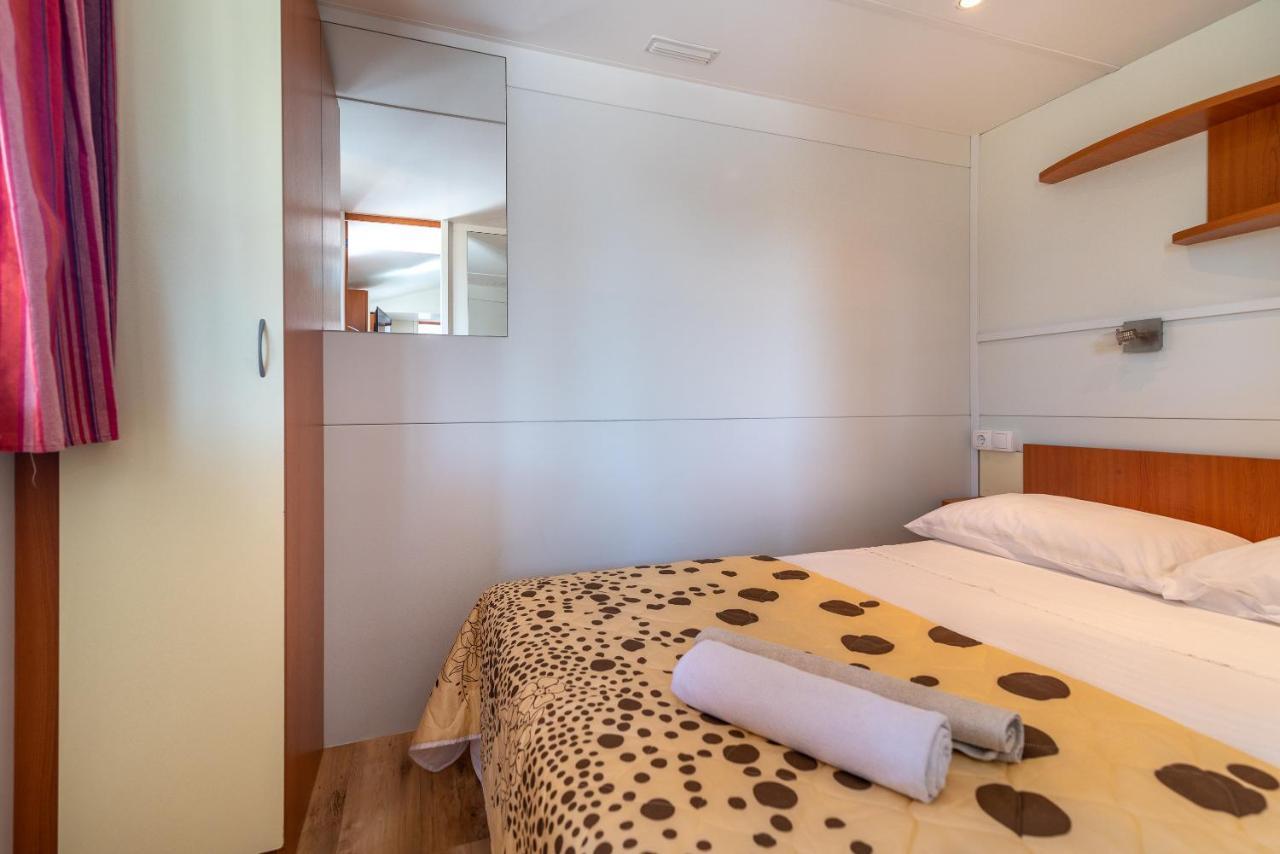 'Olive Grove' Camping House-Near The Beach Divulje Buitenkant foto