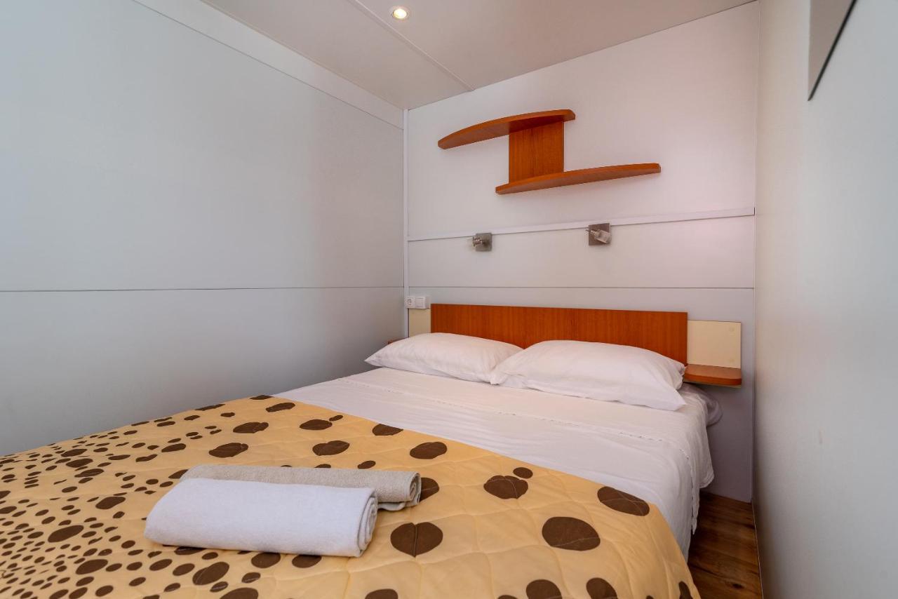 'Olive Grove' Camping House-Near The Beach Divulje Buitenkant foto